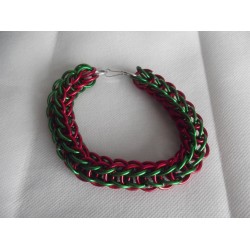 Red and Green Christmas Themed Chainmaille Bracelet