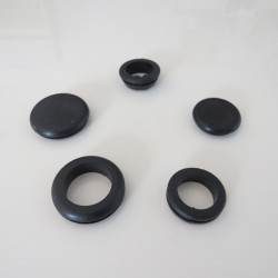 Set of 10 Cable Grommets - Mixed Pack